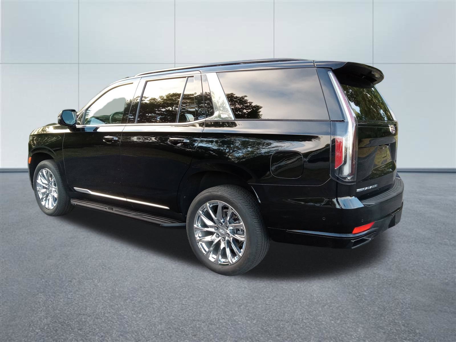 Used 2021 Cadillac Escalade Sport AWD/4WD image 3
