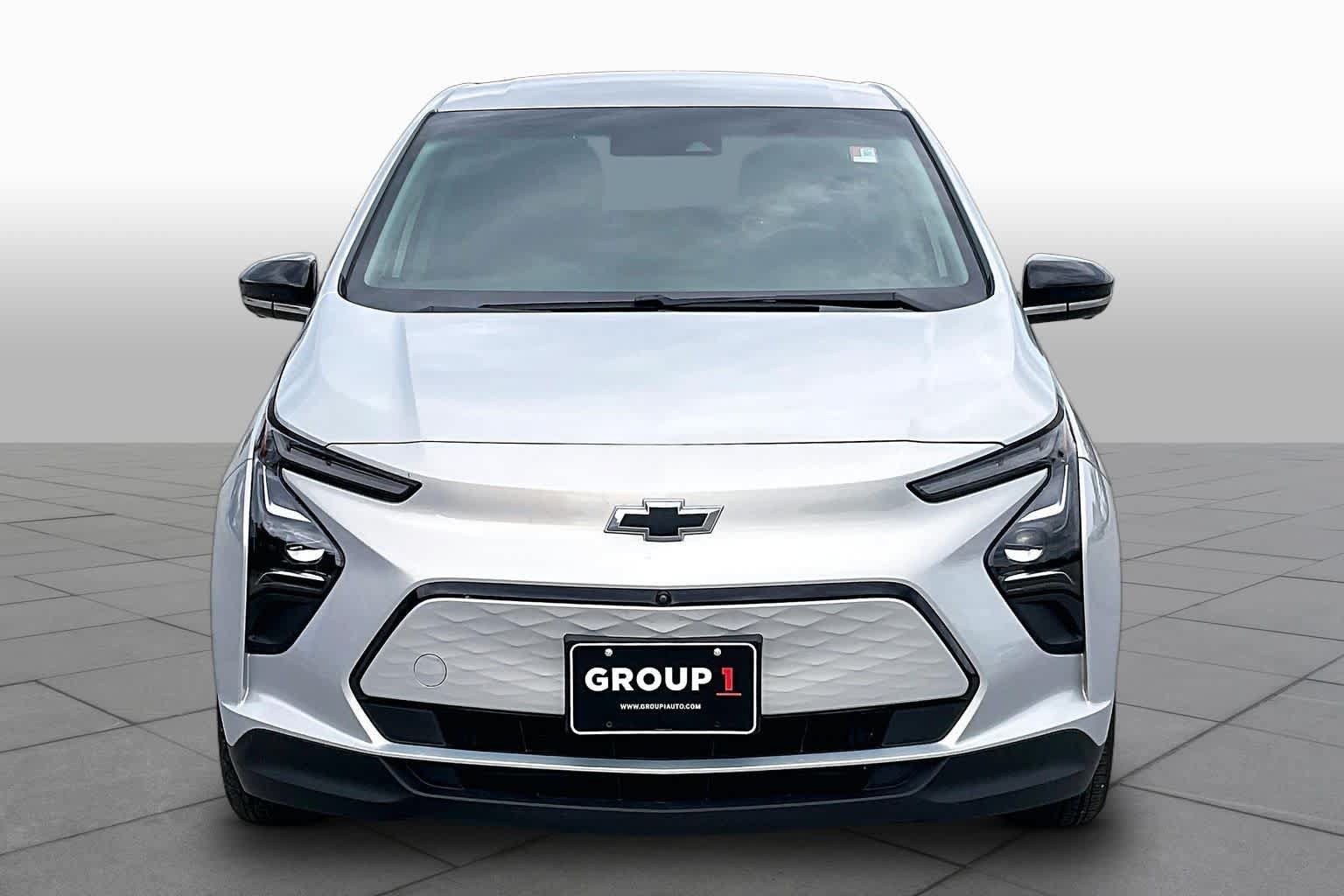Certified 2023 Chevrolet Bolt LT w/ Infotainment Package FWD image 3