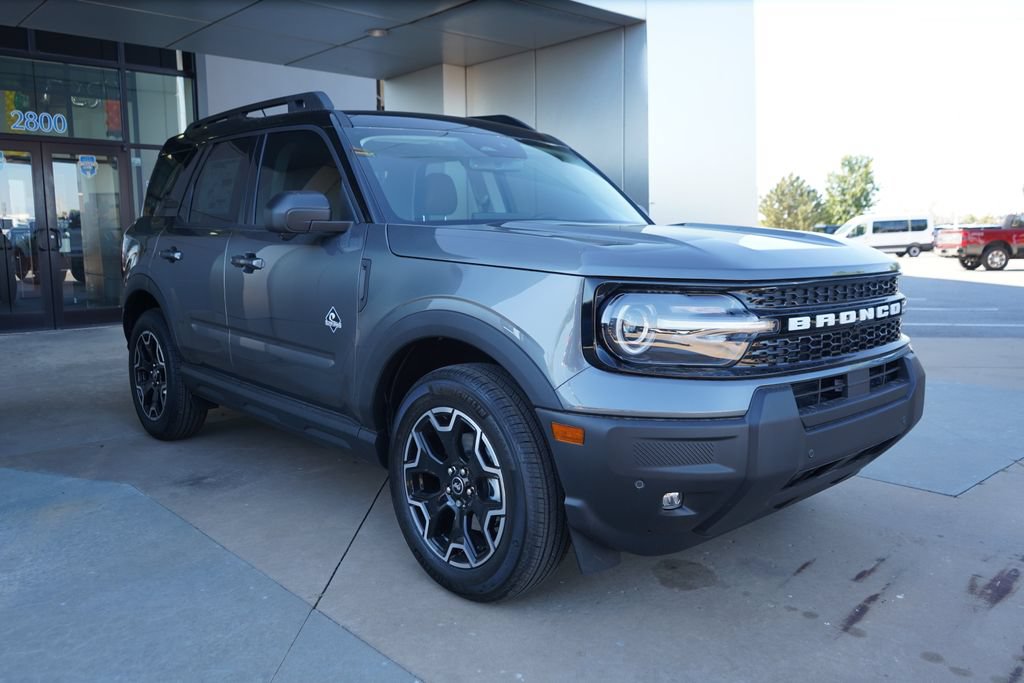 New 2026 Ford Bronco Sport Outer Banks w/ Outer Banks Tech Package+ AWD/4WD image 3
