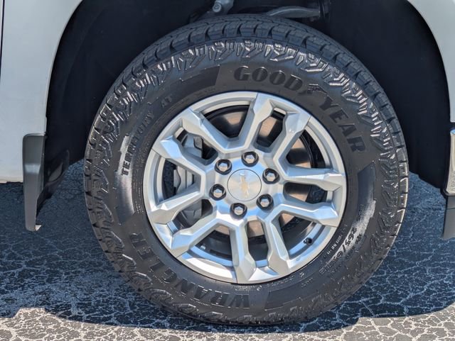 Used 2023 Chevrolet Silverado 1500 LT w/ Z71 Off-Road Package AWD/4WD image 12