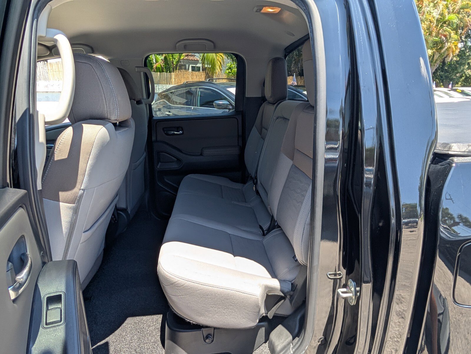 Certified 2022 Nissan Frontier SV AWD/4WD image 11