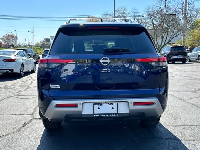 Certified 2022 Nissan Pathfinder SL AWD/4WD image 3