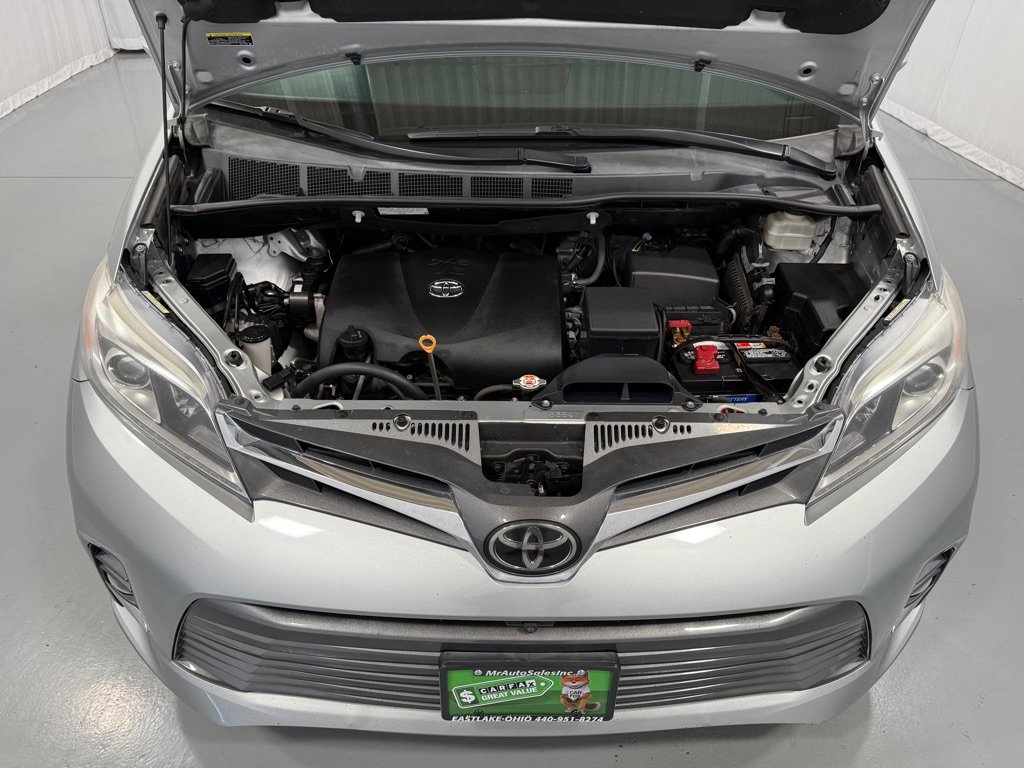 Used 2020 Toyota Sienna Limited Premium image 26
