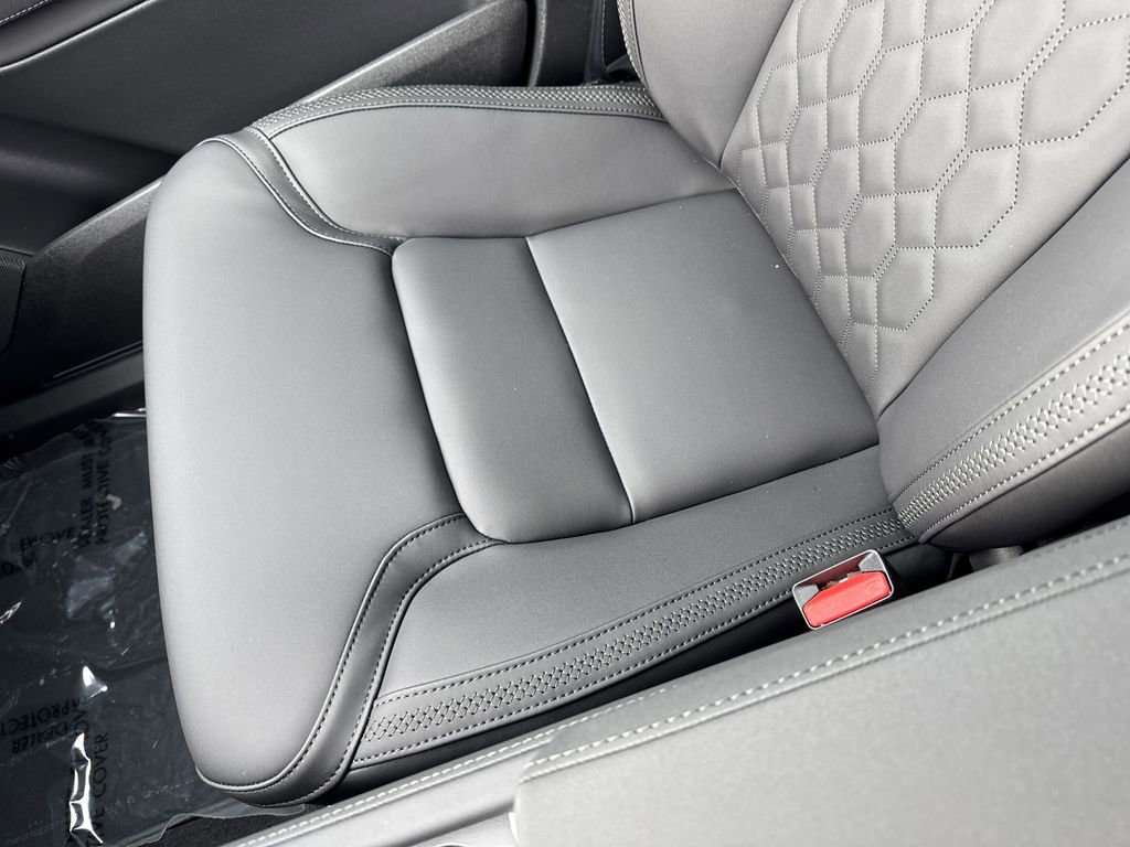 New 2025 Volvo XC90 T8 Plus w/ Protection Package Premier image 28