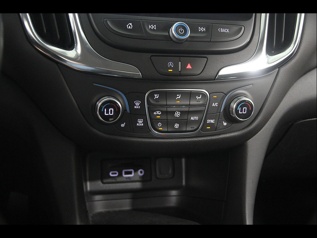 Certified 2024 Chevrolet Equinox LT FWD image 14