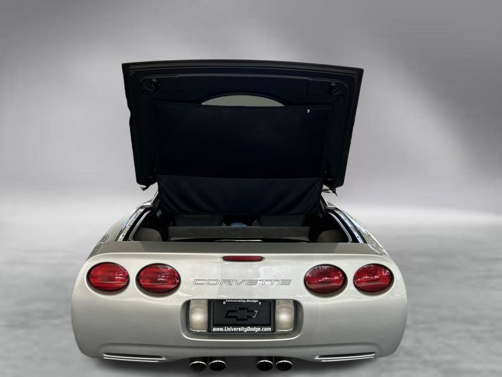 Used 2000 Chevrolet Corvette Coupe w/ Roof Pkg RWD image 25