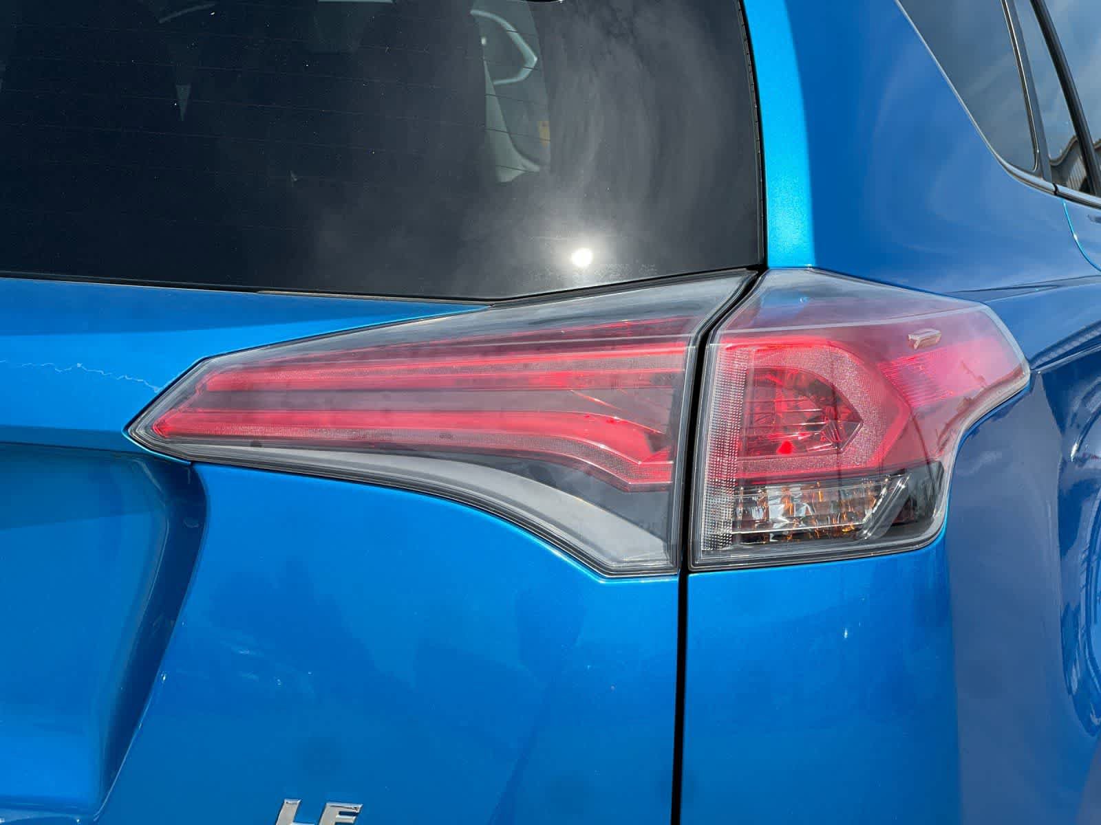 Used 2017 Toyota RAV4 LE image 27