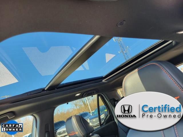 Used 2025 Honda Pilot TrailSport image 38