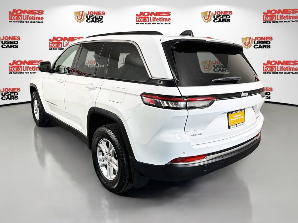 Used 2025 Jeep Grand Cherokee Laredo w/ MOPAR Finishing Package AWD/4WD image 2