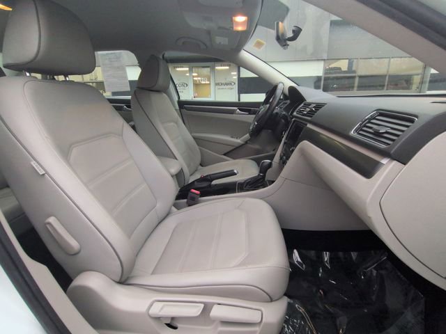 Used 2018 Volkswagen Passat 2.0T S image 24