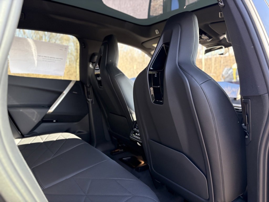 Used 2025 BMW iX xDrive50 w/ Sport Package image 22