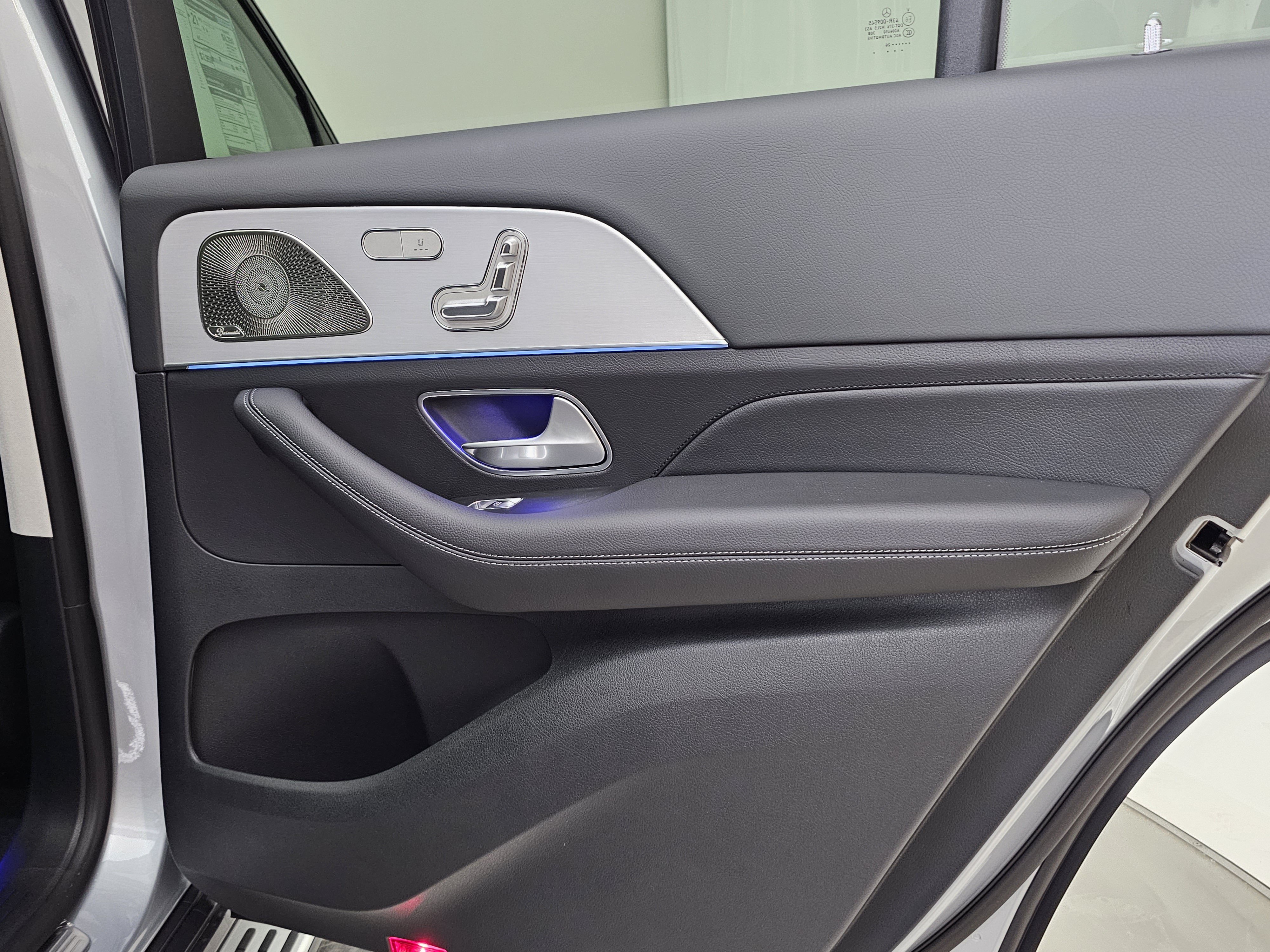 New 2026 Mercedes-Benz GLS 450 4MATIC image 32