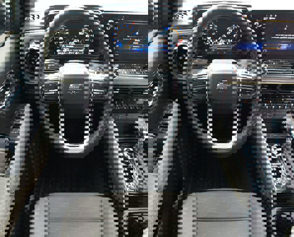 Used 2024 Chevrolet Colorado ZR2 w/ ZR2 Convenience Package III image 5