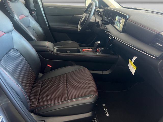 Used 2025 Nissan Kicks SR AWD/4WD image 16