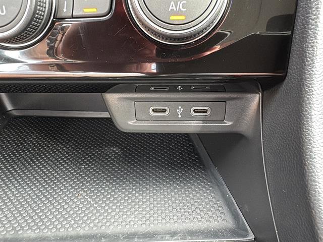 Used 2022 Volkswagen Jetta SE image 23