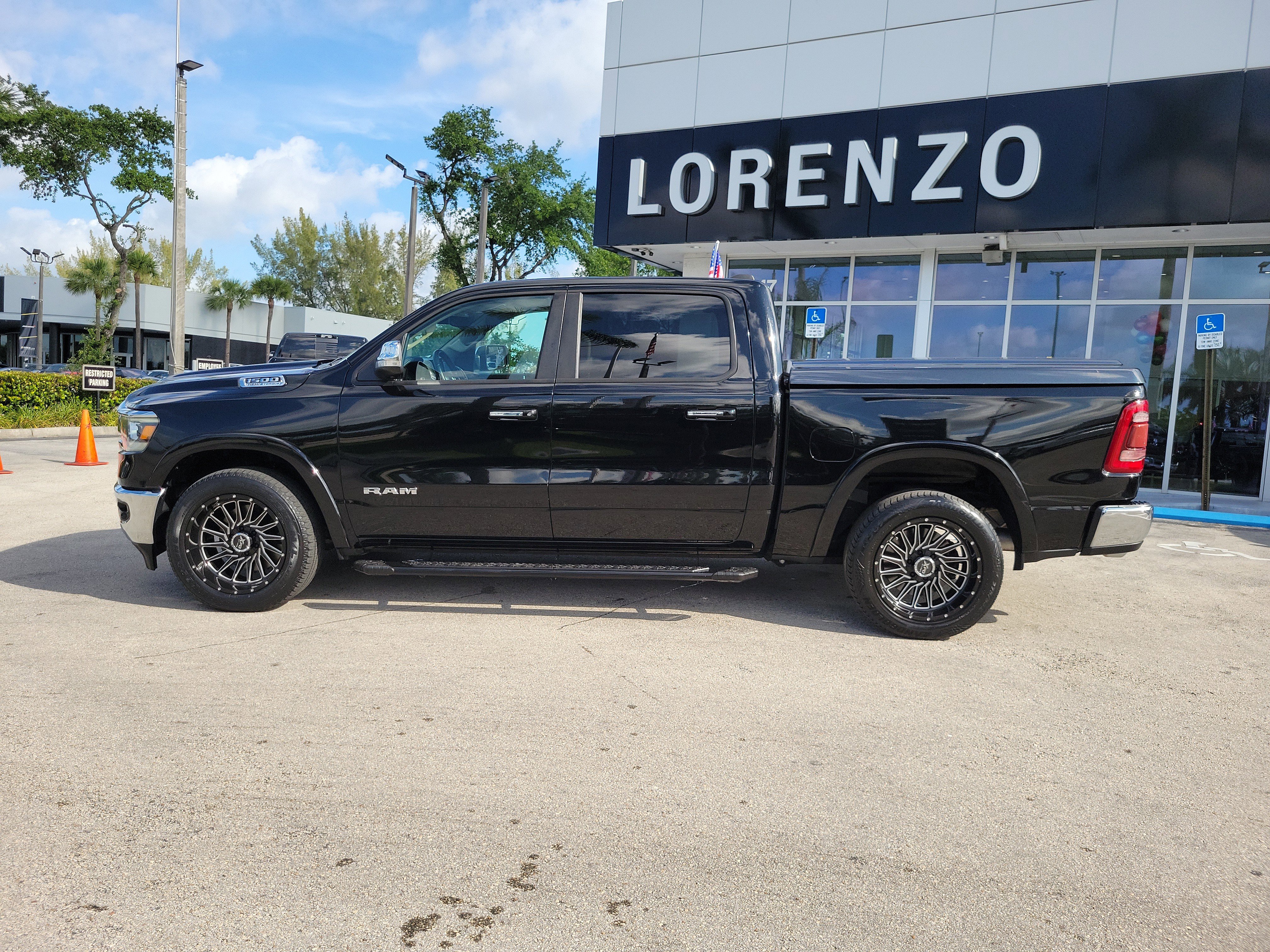 Used 2021 RAM 1500 Laramie RWD image 8