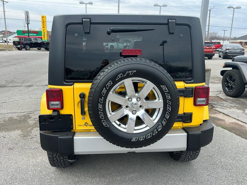Used 2015 Jeep Wrangler Unlimited Sahara w/ Dual Top Group image 5
