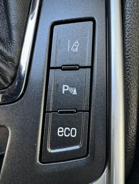 Used 2015 Cadillac SRX Luxury w/ Driver Awareness Package image 37