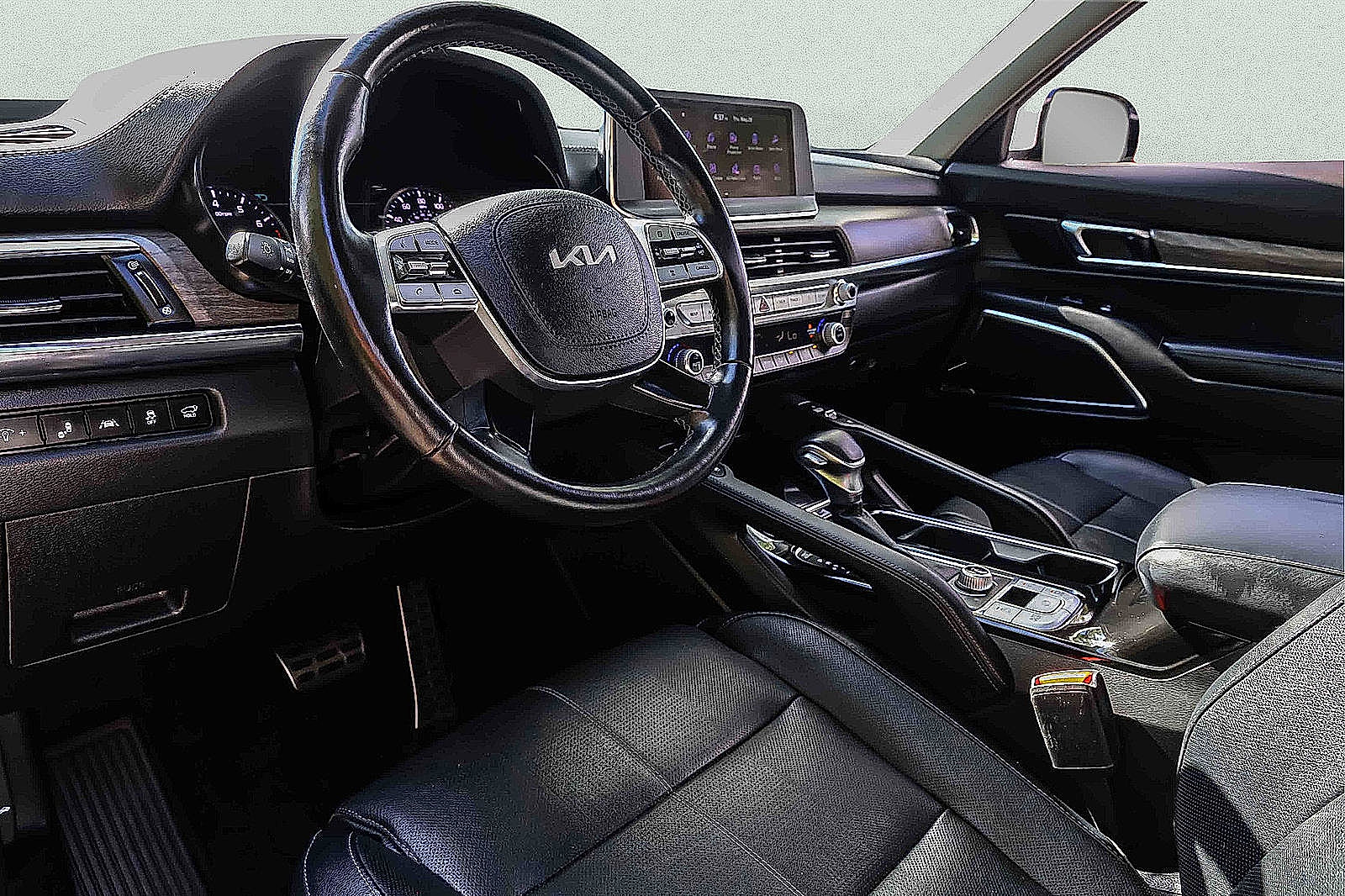 Certified 2022 Kia Telluride SX w/ Nightfall Edition Package AWD/4WD image 7