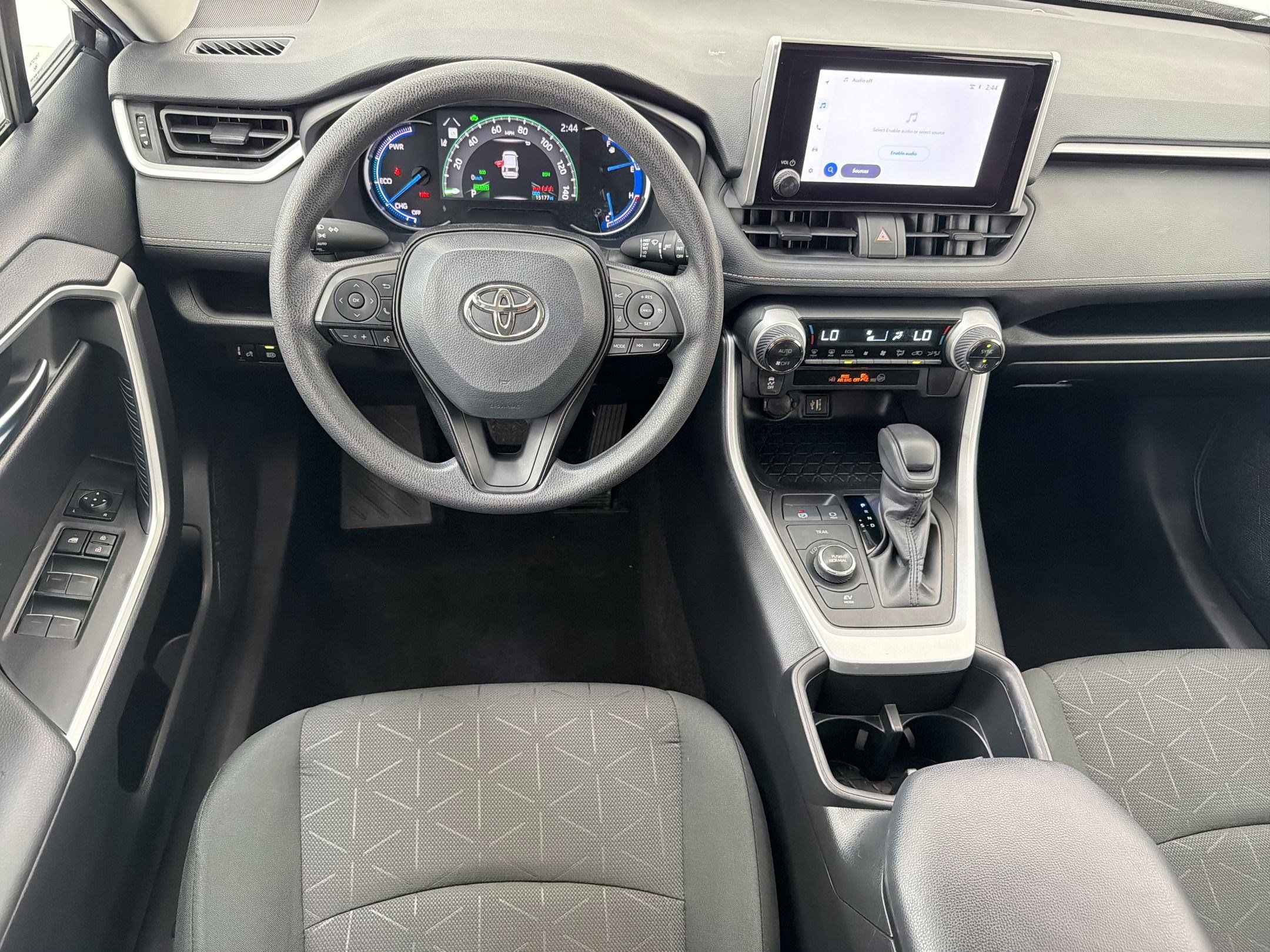 Used 2024 Toyota RAV4 XLE AWD/4WD image 4