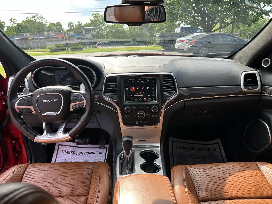 Used 2016 Jeep Grand Cherokee SRT image 13