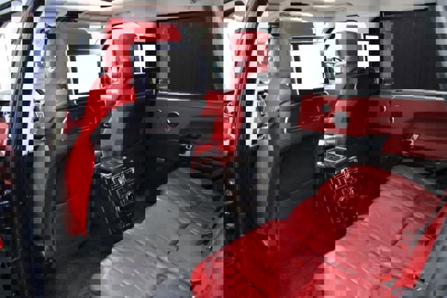 Used 2017 Land Rover Range Rover Long Wheelbase Autobiography image 3