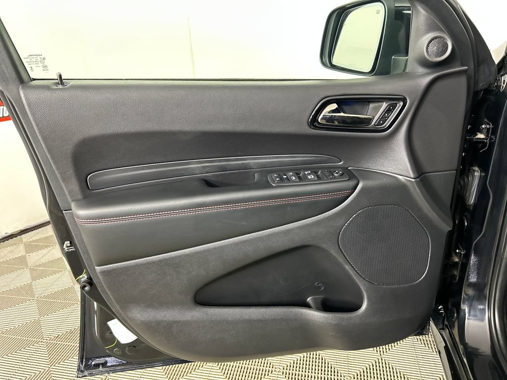 Used 2025 Dodge Durango GT AWD/4WD image 11