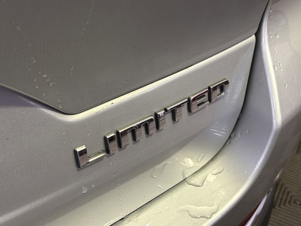Used 2023 Jeep Grand Cherokee Limited image 7