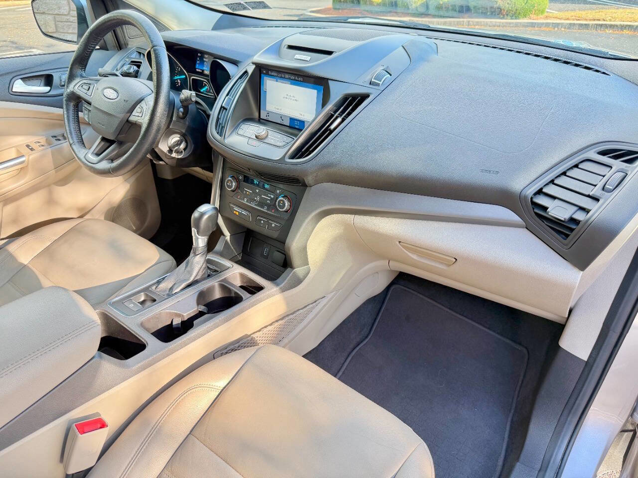 Used 2017 Ford Escape SE w/ SE Leather Comfort Package image 34