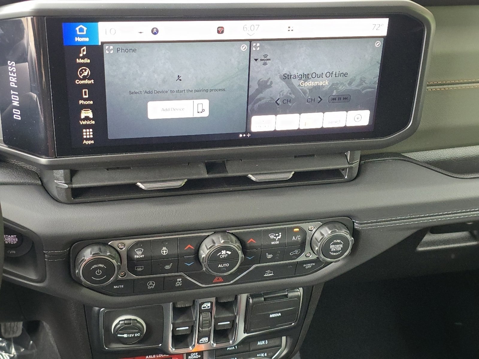 New 2026 Jeep Gladiator Mojave AWD/4WD image 15