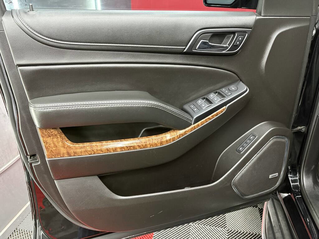 Used 2018 Chevrolet Suburban Premier image 7