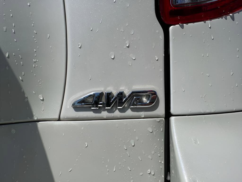 Used 2011 Toyota RAV4 Limited AWD/4WD image 10