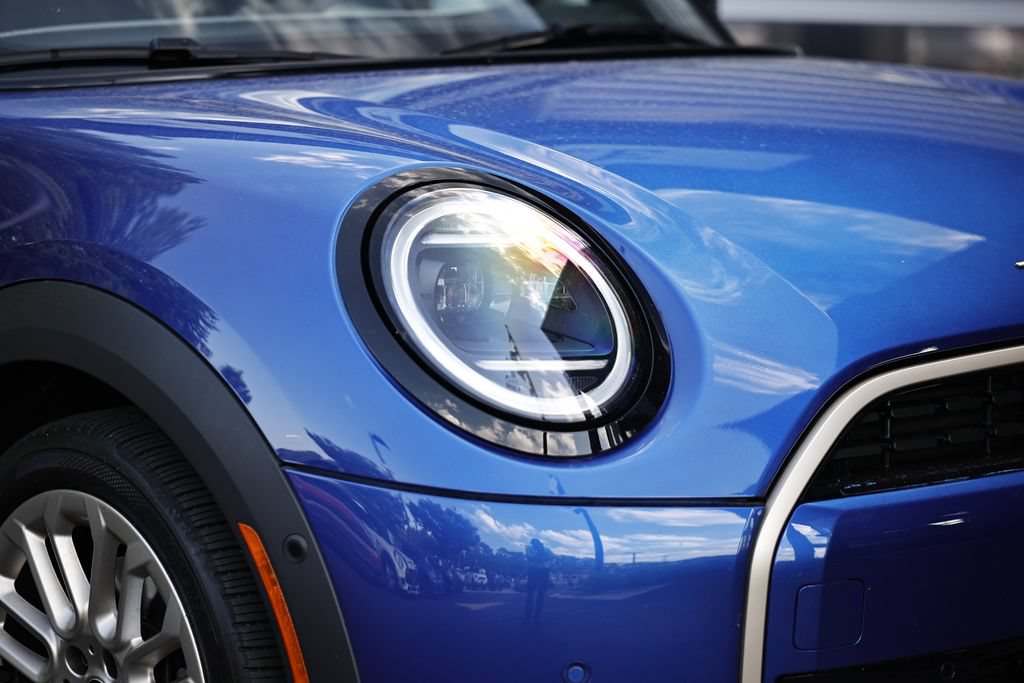 Used 2025 MINI Cooper S FWD image 2