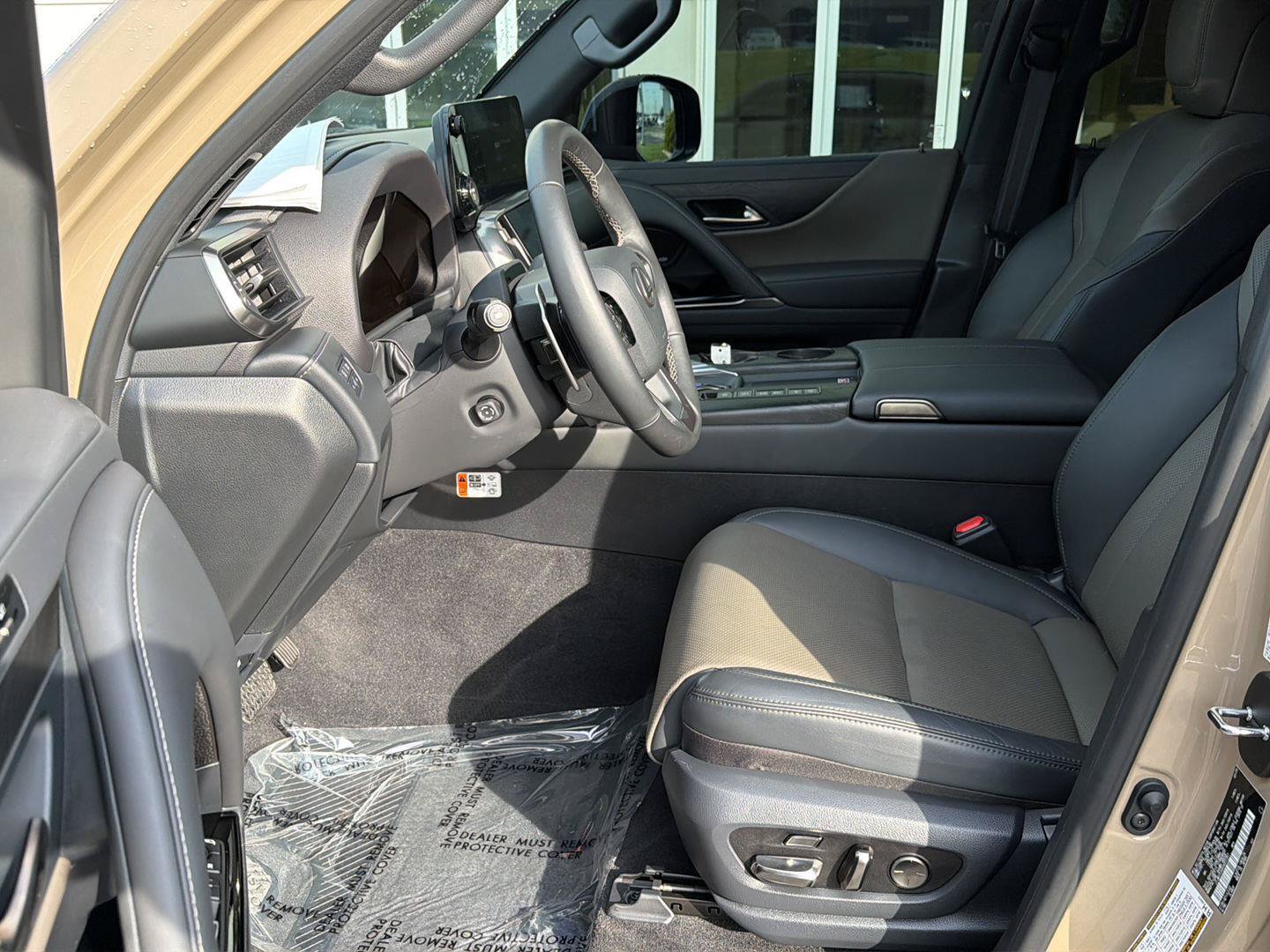 Certified 2025 Lexus LX 700h Overtrail AWD/4WD image 10