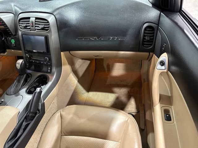 Used 2007 Chevrolet Corvette Coupe w/ Preferred Equipment Group RWD image 13