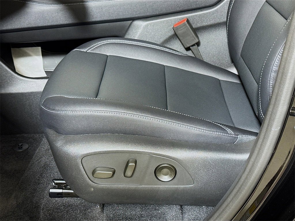 New 2026 Chevrolet Traverse LT w/ Enhanced Driving Package image 17