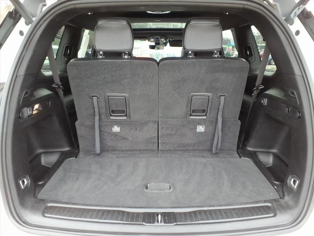 Used 2024 Jeep Grand Cherokee L Limited w/ Luxury Tech Group II image 16