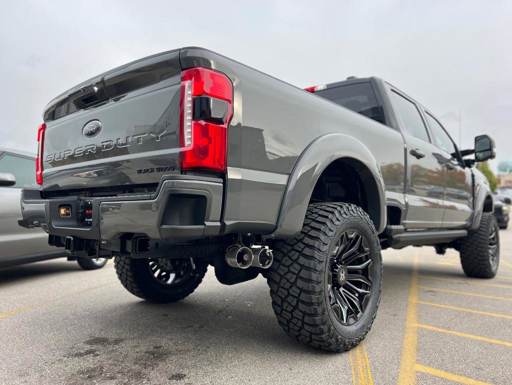 New 2026 Ford F250 Lariat w/ Black Appearance Package image 21