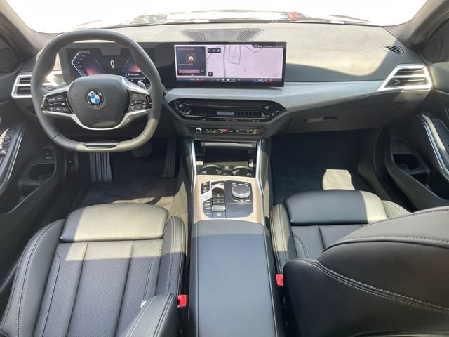 Used 2026 BMW 330i xDrive Sedan AWD/4WD image 21