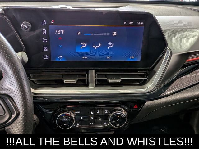 Used 2024 Chevrolet Trax RS w/ Sunroof Package FWD image 26