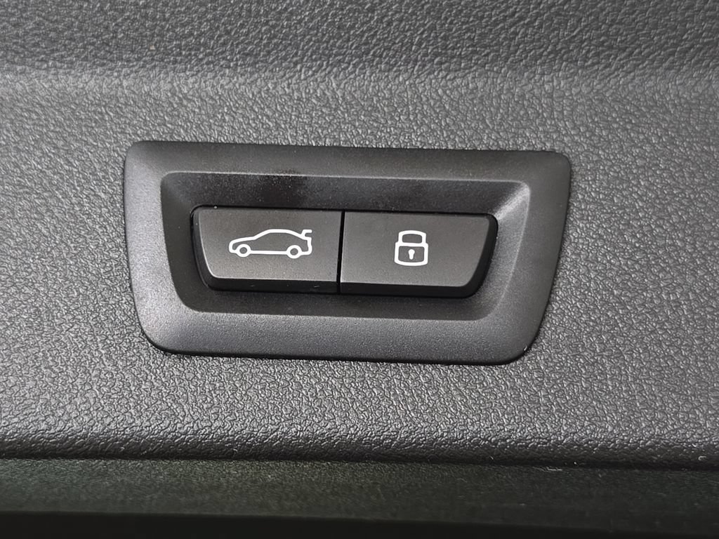 Certified 2024 BMW X3 sDrive30i w/ Convenience Package RWD image 31