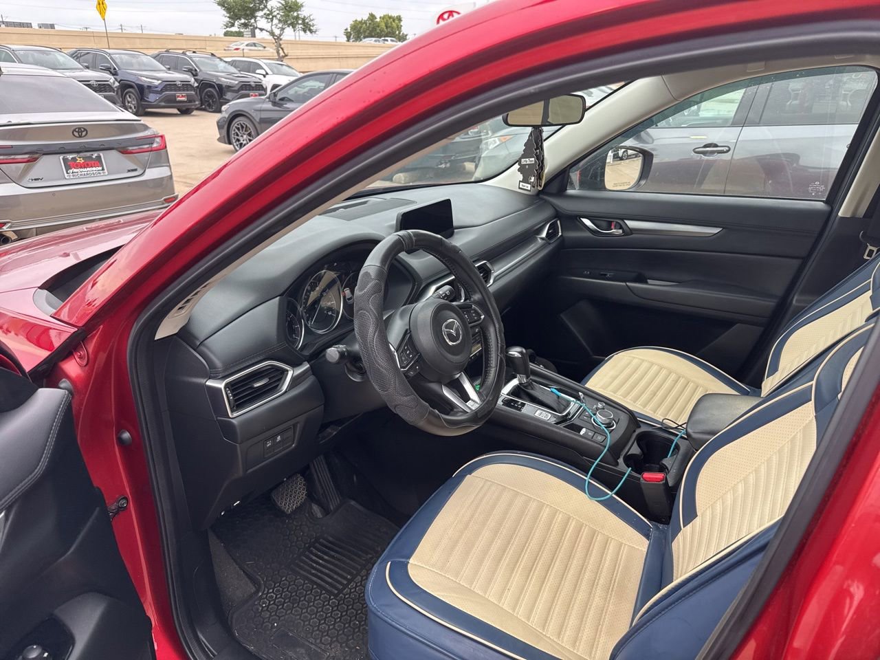 Used 2019 MAZDA CX-5 Touring FWD image 4