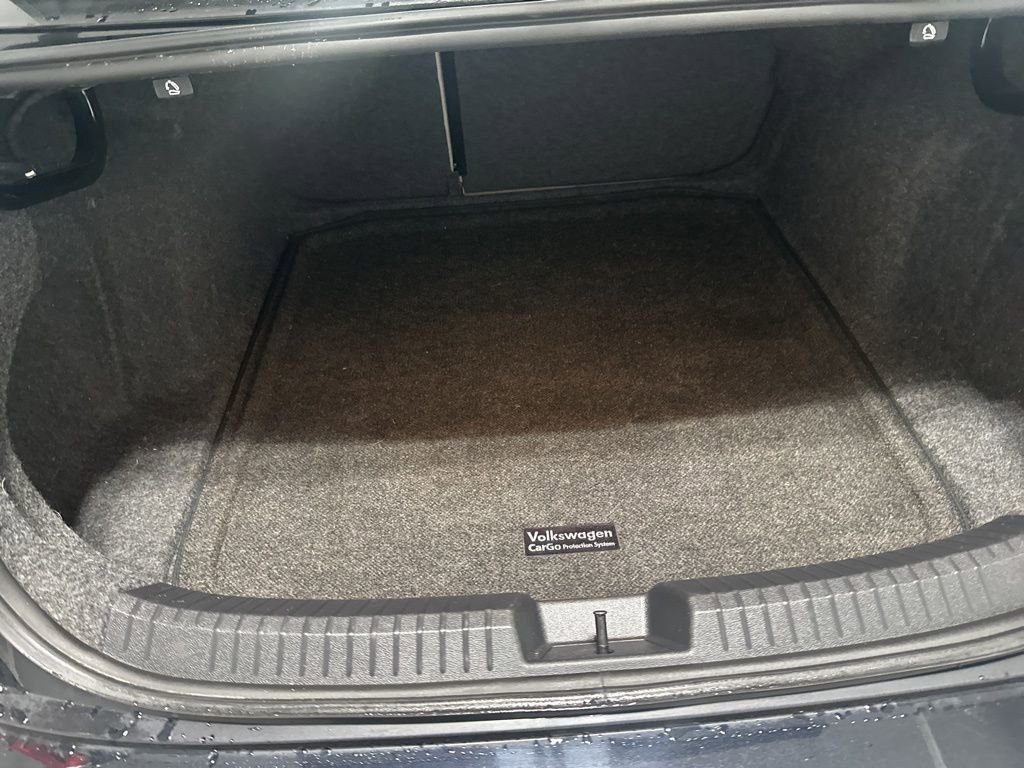 Used 2022 Volkswagen Jetta SE image 18