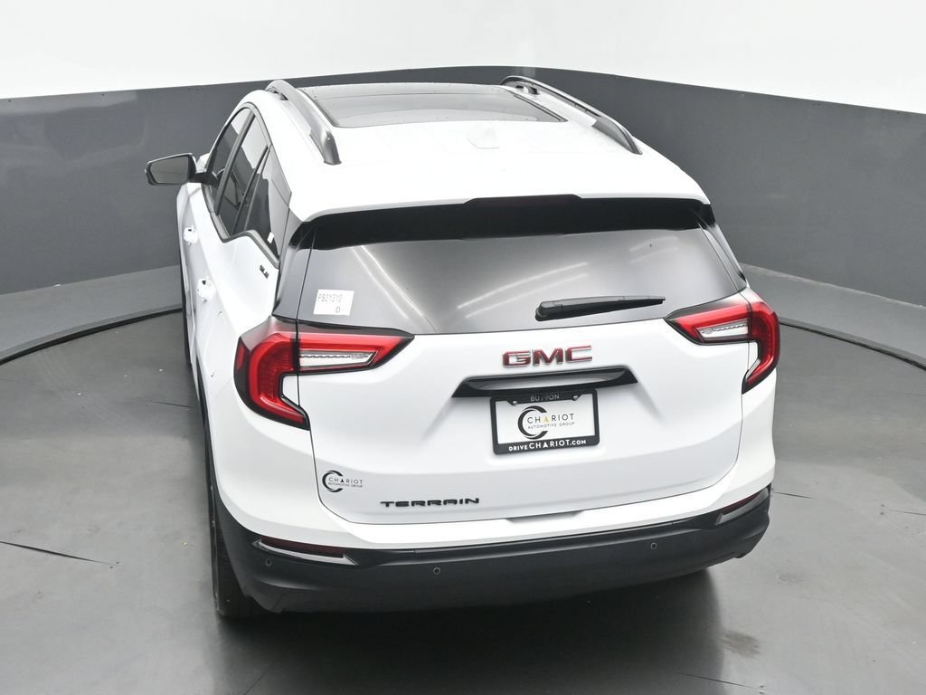Used 2024 GMC Terrain SLE w/ Driver Convenience Package FWD image 40