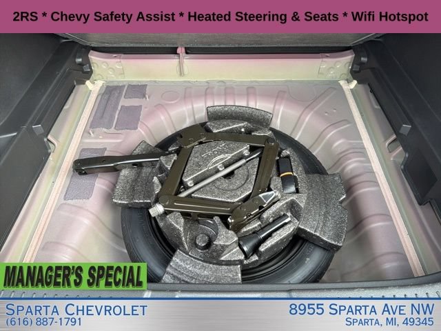 Used 2024 Chevrolet Trax RS FWD image 11