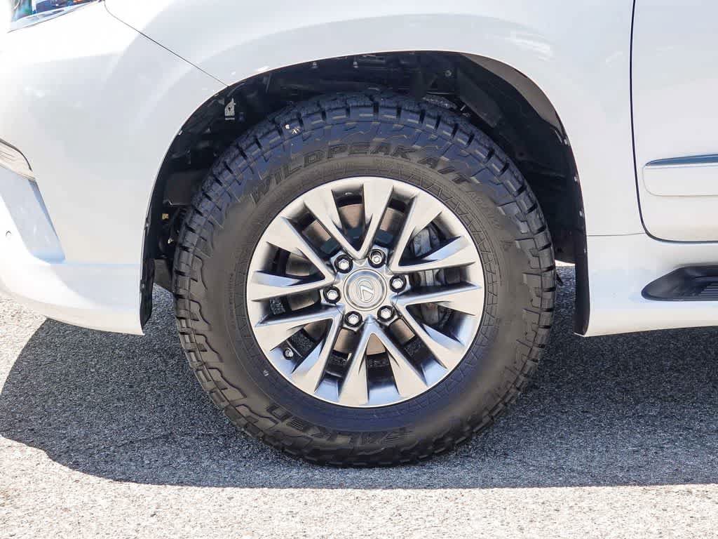 Used 2018 Lexus GX 460 Luxury w/ Preferred Accessory Package AWD/4WD image 9