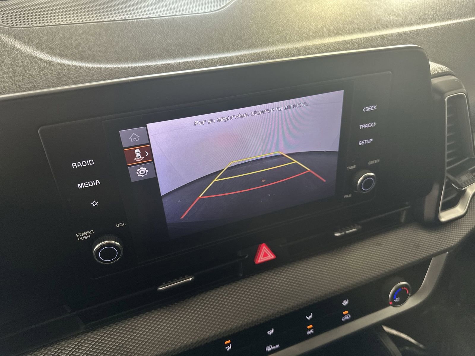 Used 2023 Kia Sportage LX image 17