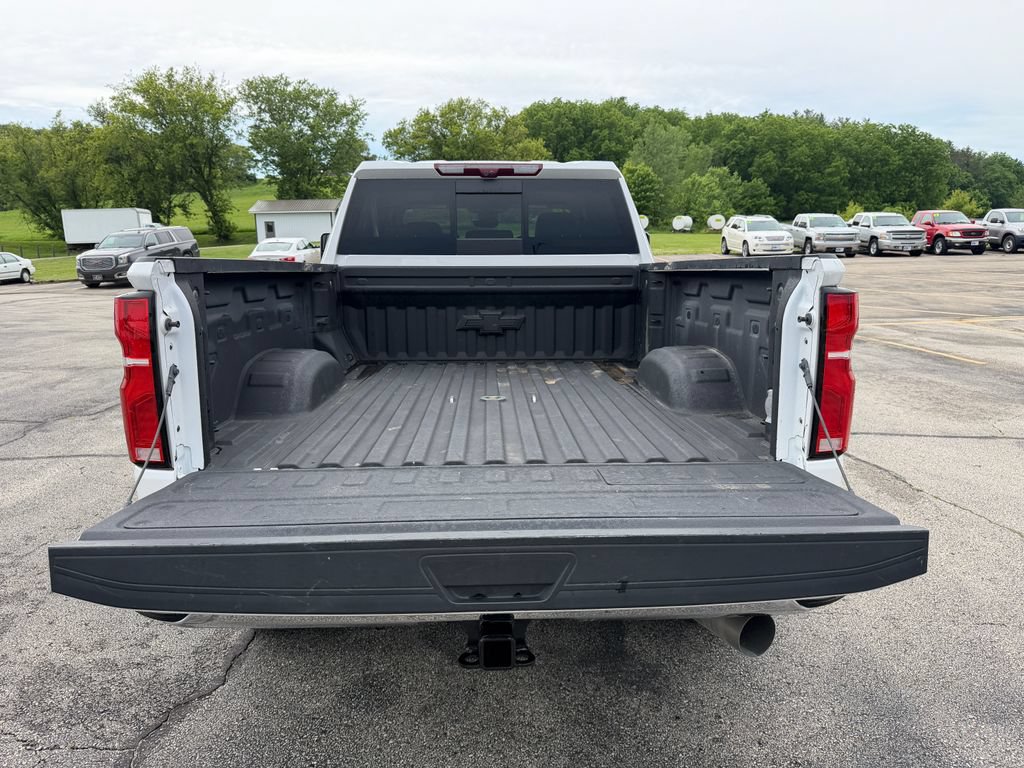 Used 2024 Chevrolet Silverado 2500 LTZ w/ LTZ Plus Package AWD/4WD image 12