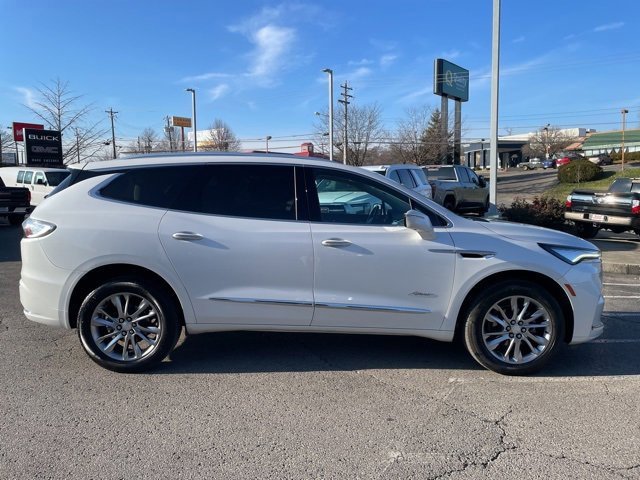 Used 2022 Buick Enclave Avenir image 5