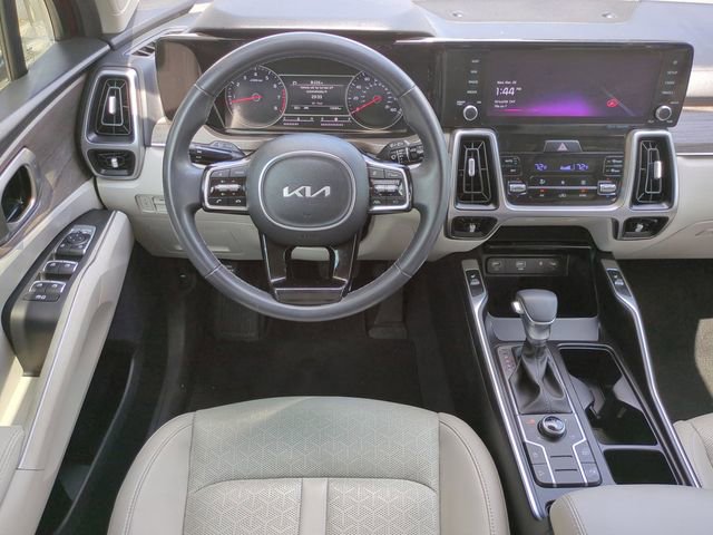 Used 2023 Kia Sorento S image 15